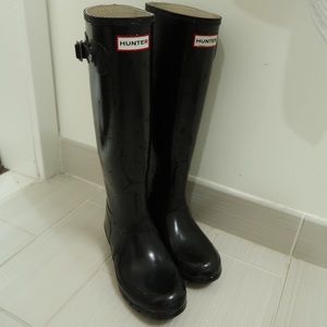 Hunter boots tall black gloss